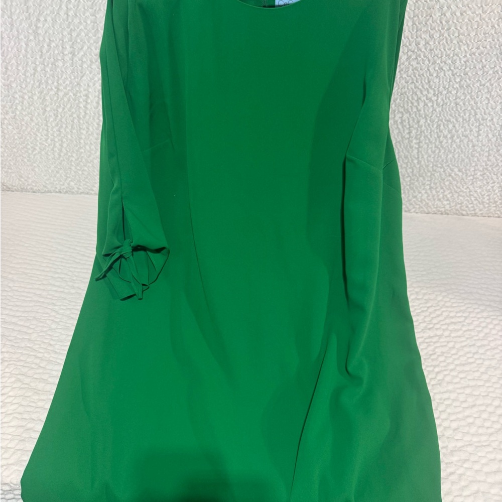 CeCe Vibrant Green Garment
